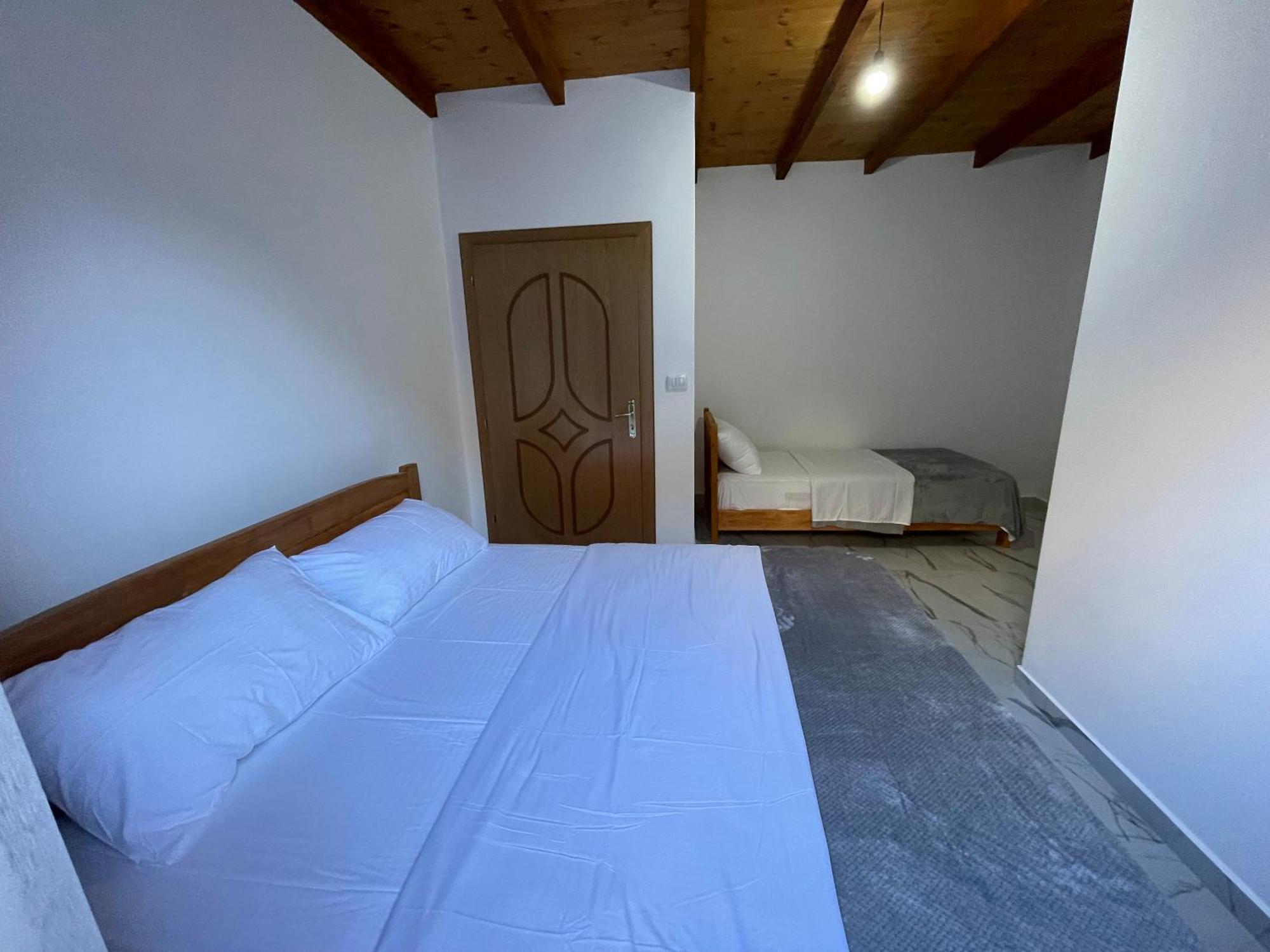 Maison d'hôtes Xhovani Zelna