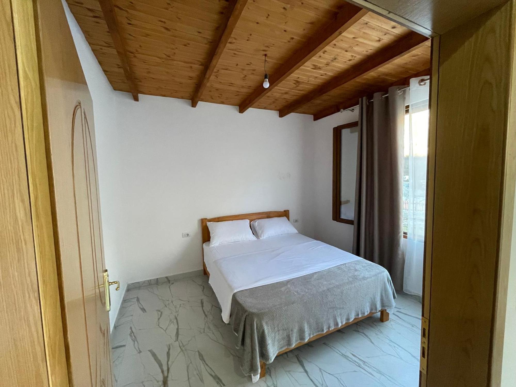 Xhovani Zelna Maison d'hôtes Nderlysaj