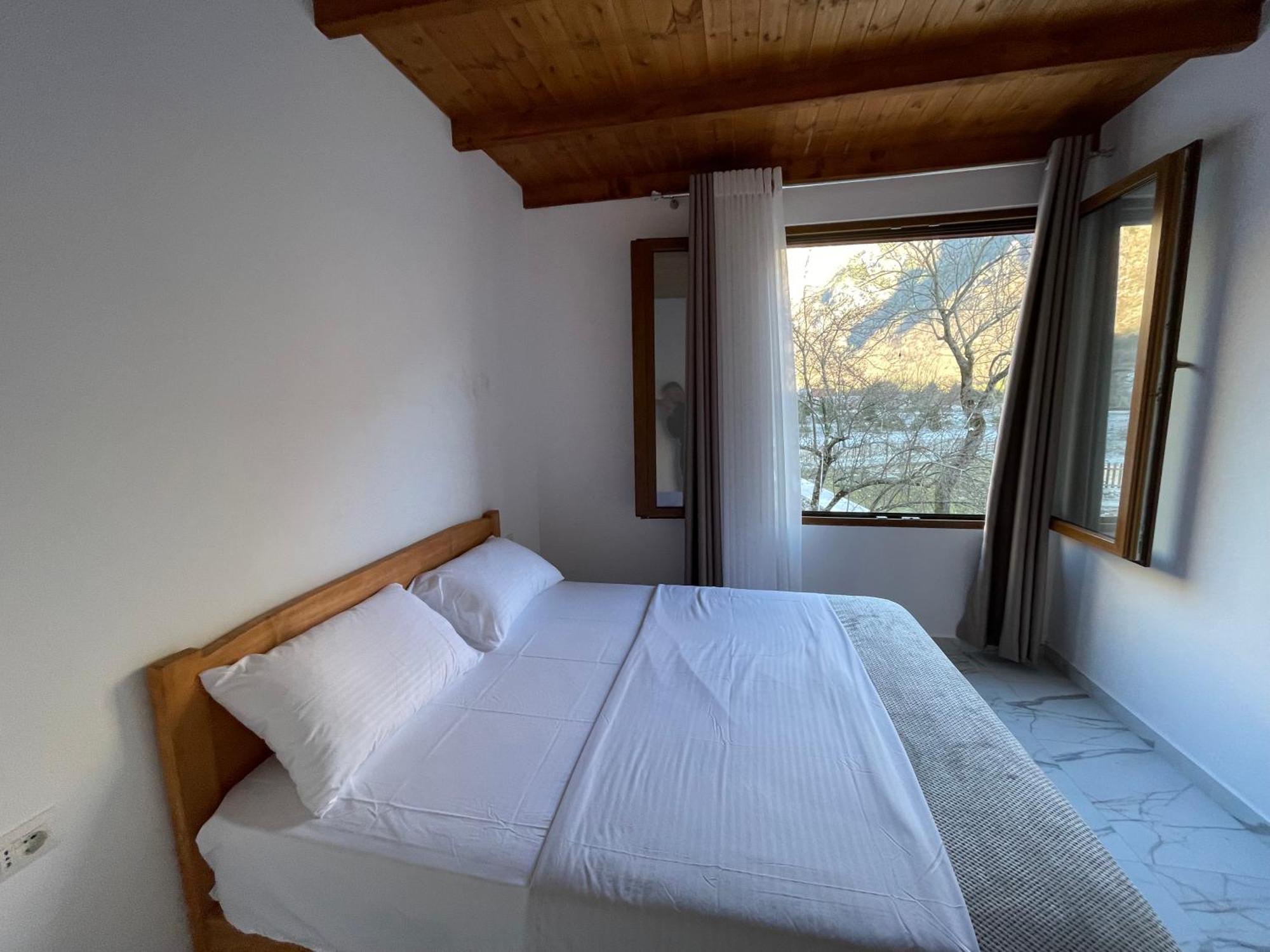 Xhovani Zelna Maison d'hôtes *